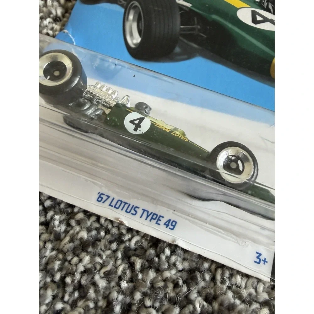 2024 HOT WHEELS 1:64 HW RACE DAY 8/10‎ GREEN '67 LOTUS TYPE 49 VARIANT WITH #4